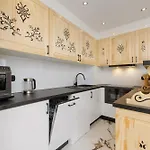 Unique For 6 People In With Access To Sauna By Renters Apartmán *